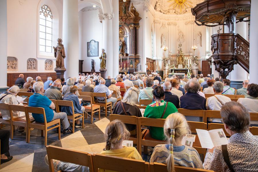 Heropening kerk Groot-Vorst © Chris Beelen