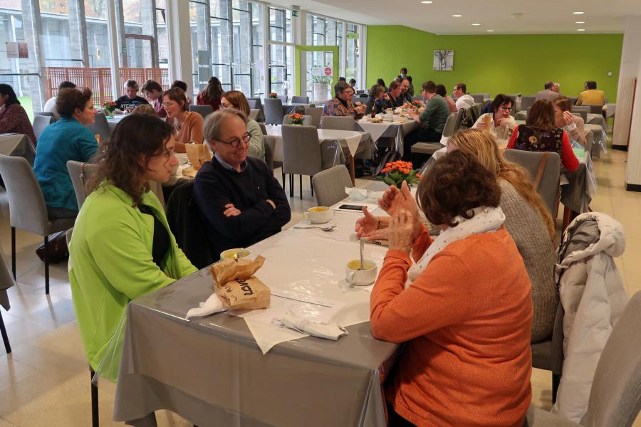 In gesprek met een heerlijke tas soep © Christa Ramboer