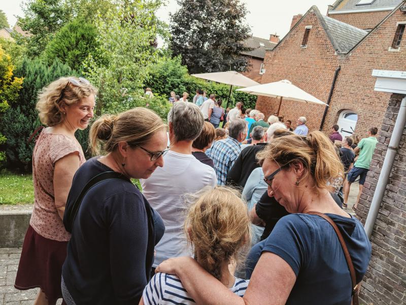 gezelligheid in geloofsgemeenschap © Rob Allaert