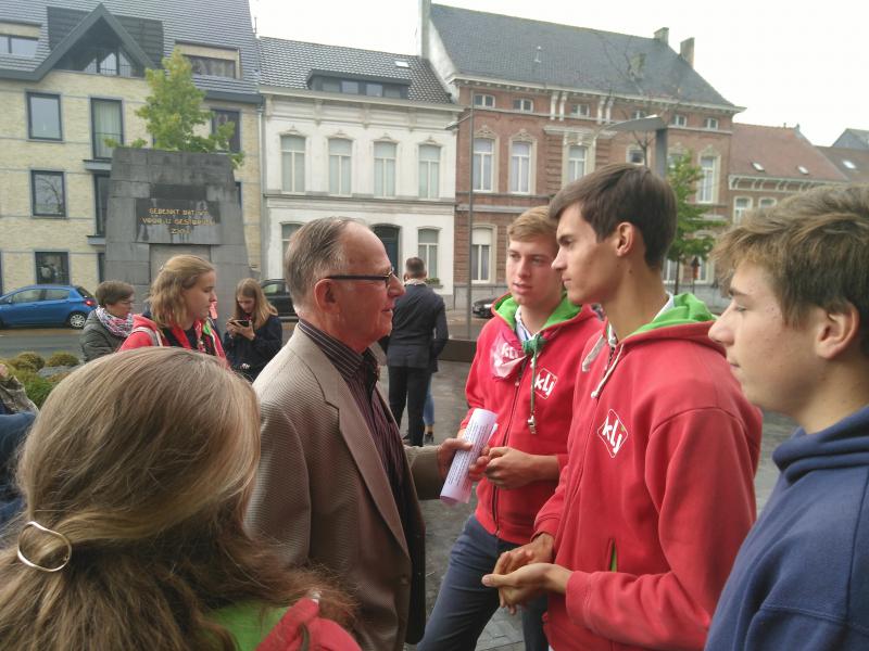 EH Paul Verschelden met KLJ leiding  