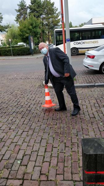Parking organiseren, en pastoor zijn, het hoort er allemaal bij 