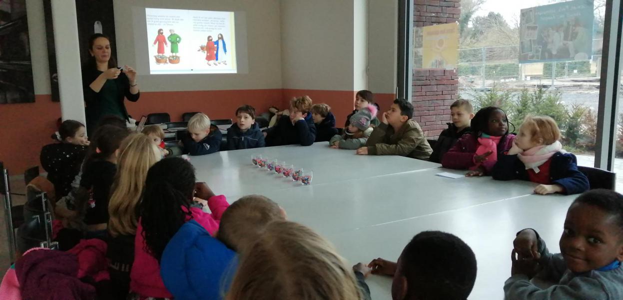 Kinderwoorddienst in de Abdijkerk Ninove - zondag 22 januari 2023 © Tim Van Nieuwenhove