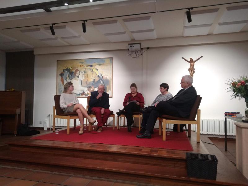 Panelgesprek met Machteld Reynaert, Rik Bloemen, Liesbeth Corvers, Marie-Jeanne Langenaken en mgr. Patrick Hoogmartens © Jente Vandewijer