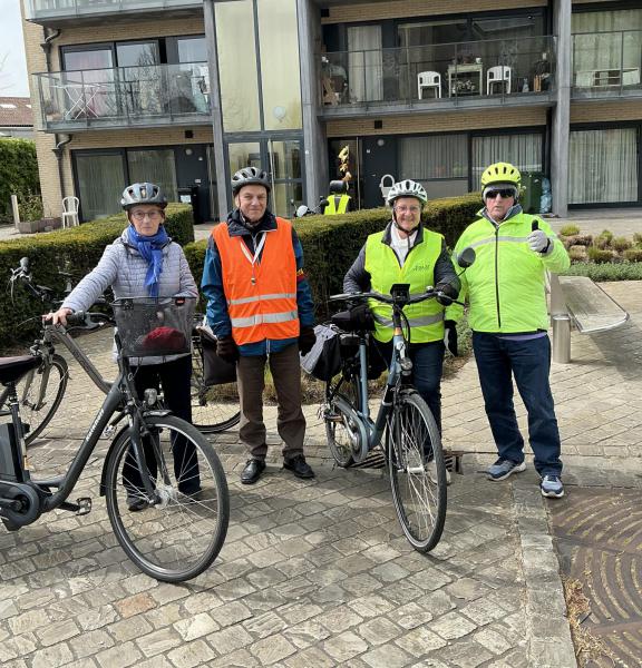 Fietstocht 13/04 © P.V.C.