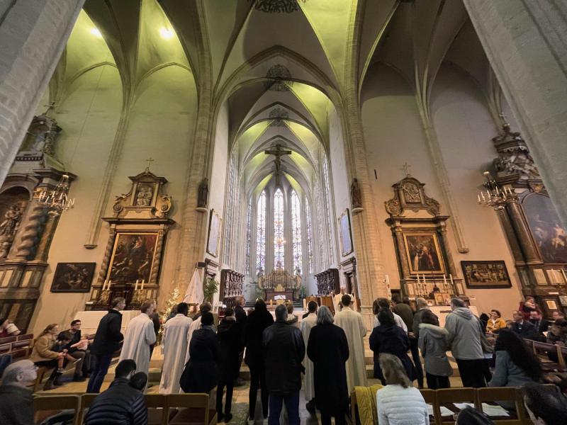 Op het einde van de viering werd speciaal gebeden voor alle vrijwilligers van Sint Kwinten © Pastorale zone Leuven aan de Dijle