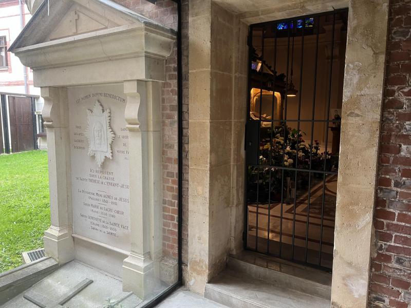 Praalgraf van de Heilige Thérèse van Lisieux © Chris De Groote