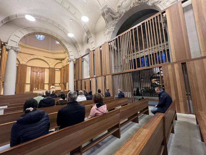 Heilige Mis in Karmelietenklooster in Lisieux © Chris De Groote