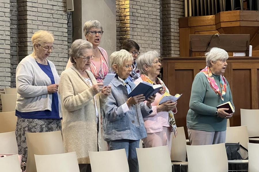De voorzangers tijdens de zondagsviering, 22 september 2024 © Dirk Bellens
