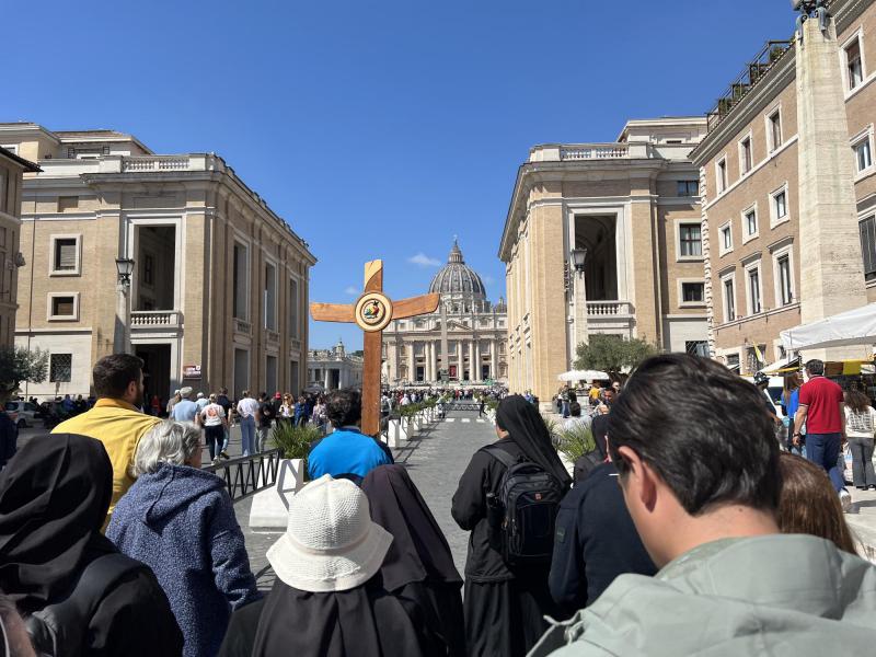 Processie naar de Heilige Poort, Sint Pietersbasiliek, Rome © Chris De Groote