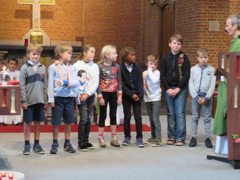 Deze 8 meisjes en jongens willen deel uitmaken van de christengemeenschap © Mariette Dhondt