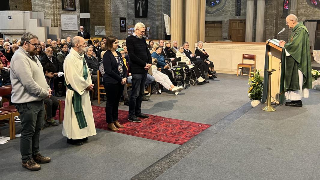 Tijdens de Damiaanviering werd het vernieuwde team van de pastorale eenheid benoemd, 20 oktober 2024 © Dirk Bellens