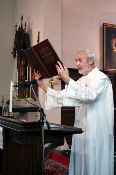 Tijdens het Evangelie 
