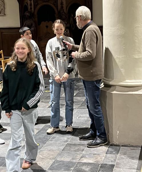 De naamopgave was voor de vormelingen het hoogtepunt van de viering © Dirk Bellens