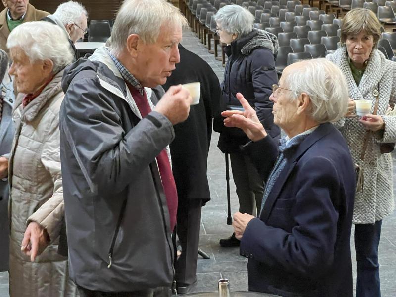 Na de viering werd er genoten van een heerlijk kopje soep en gezellig nagepraat © Dirk Bellens