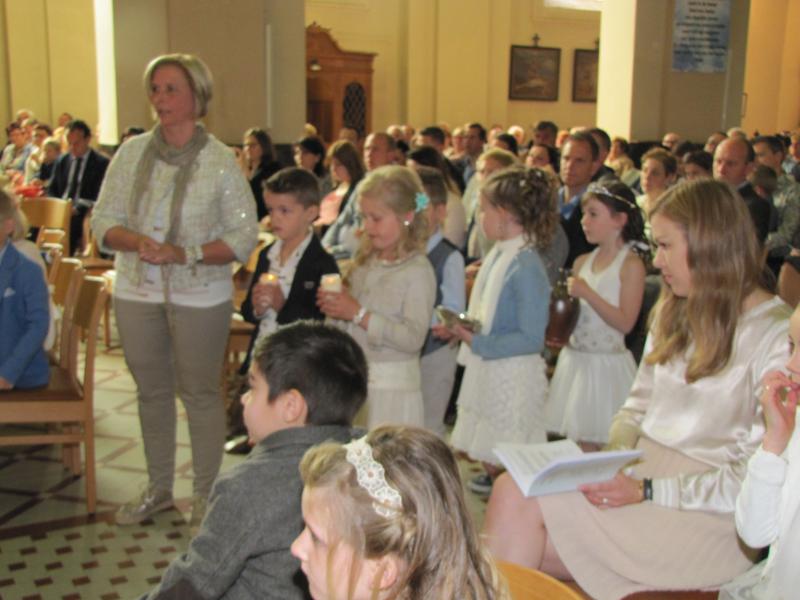 Eerste communicanten van de school "Het Paleis" 