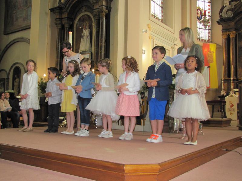 Eerste communicanten van de school "Het Paleis" 