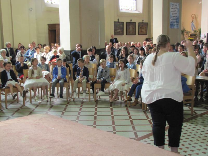 Eerste communicanten van de school "Het Paleis" 