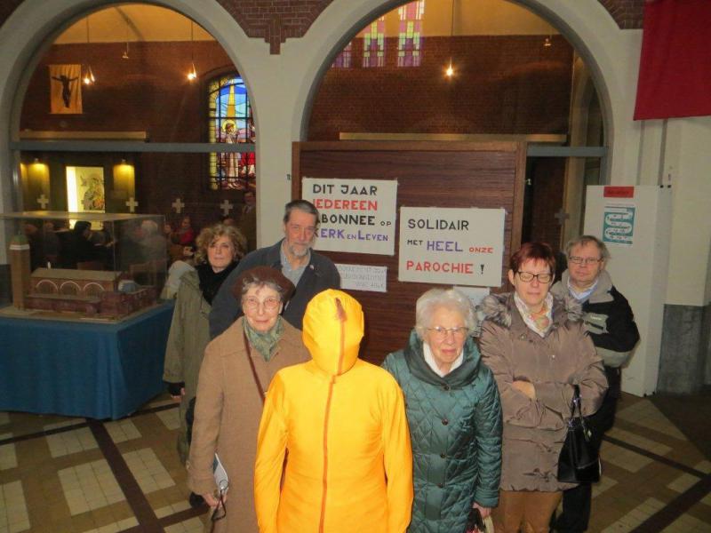 een duwtje in de rug 1: achter elke 1 op 7 staan er 6 die kunnen helpen © Parochie Onze-Lieve-Vrouw Middelares