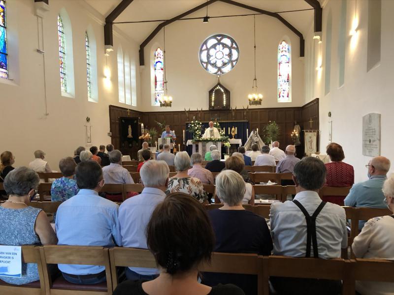 toeloop in de kapel © Martine Derden