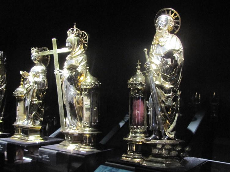 Federatieraad bezoekt O.L.Vrouwebasiliek en Teseum  in Tongeren 