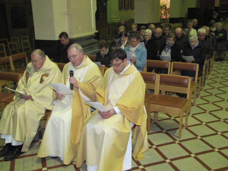 Voetwassing Witte Donderdag in de Sint Servaaskerk foto 20/20 