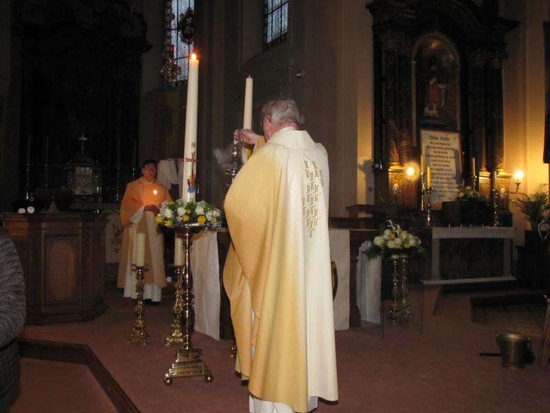 Viering Paaszaterdag in de Sint Servaaskerk 