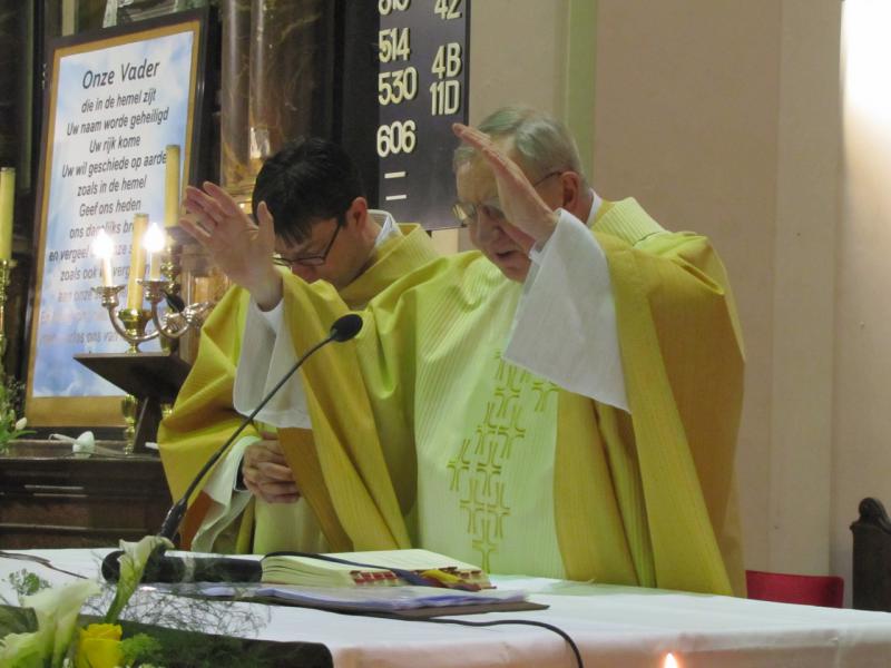 Viering Paaszaterdag in de Sint Servaaskerk 