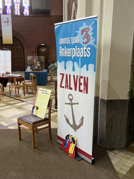 Vormseltocht in de kerk van Onze-Lieve-Vrouw Middelares en Heilige Lodewijk, woensdag 24 april 2025 © Dirk Bellens