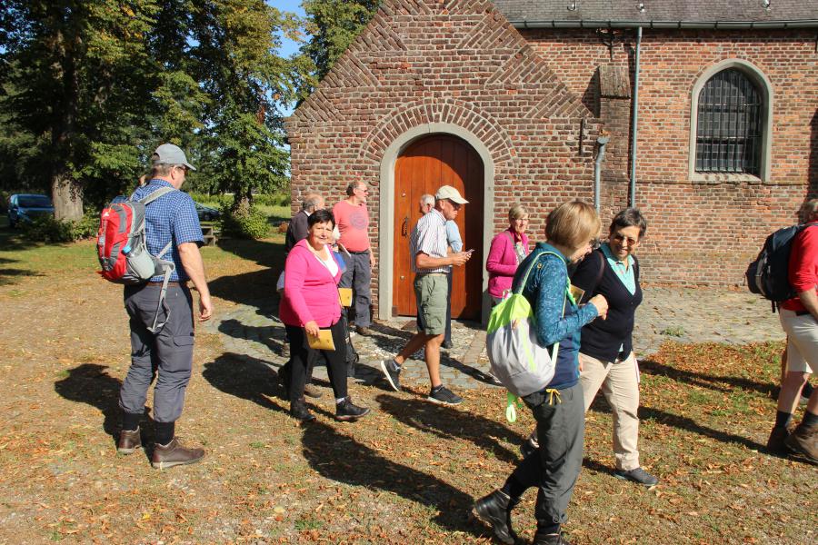 Aan de Hoksentkapel © Lut Jansen