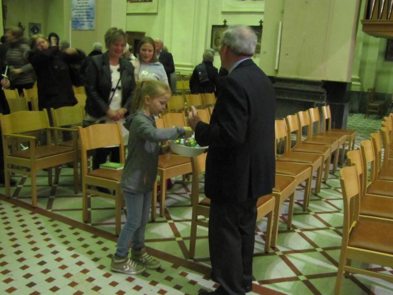 Viering Paaszaterdag in de Sint Servaaskerk foto 45/45 