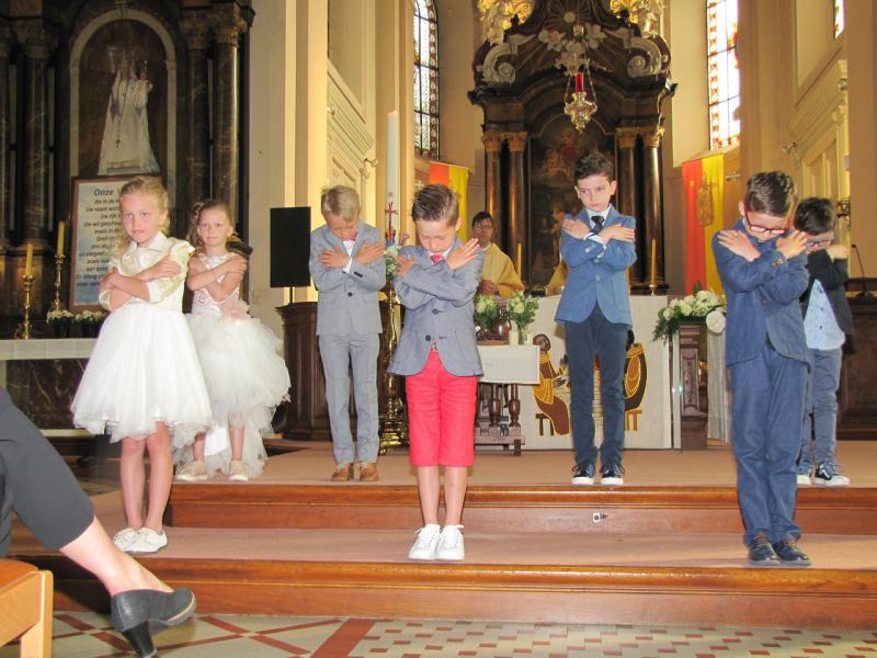 Eerste Communie van de kinderen van "Het Paleis" 