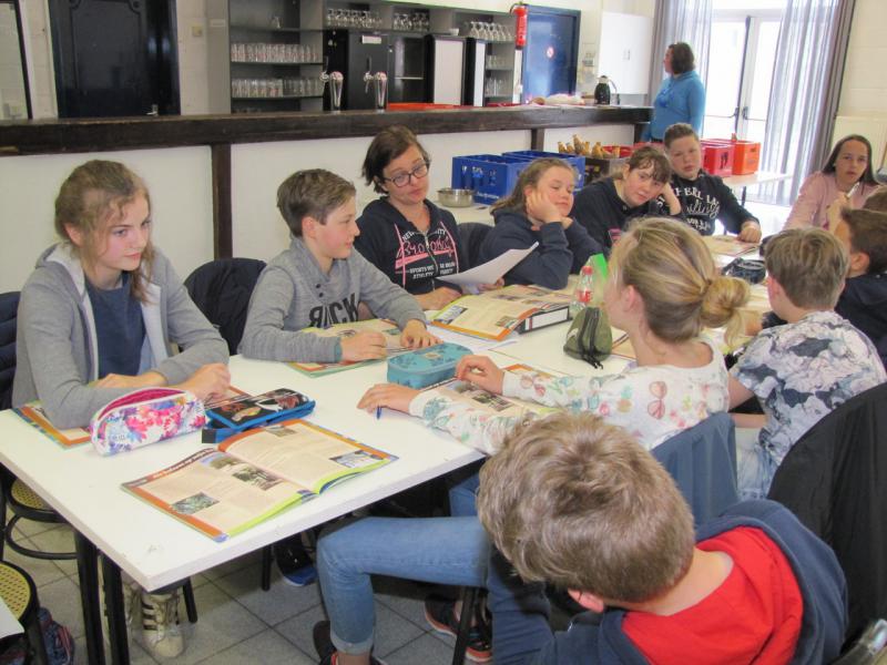 Foto`s van èèndaagse activiteiten en vormselviering vormelingen Centrum 