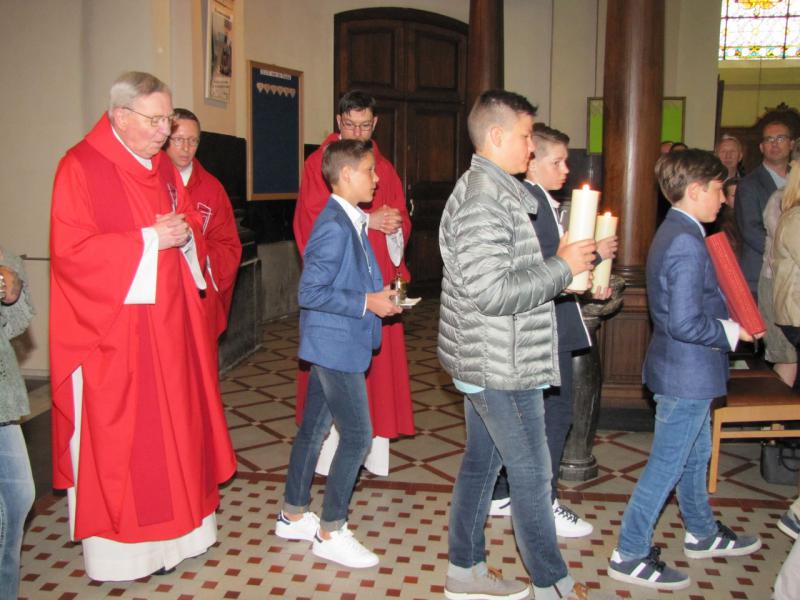 Foto`s van èèndaagse activiteiten en vormselviering vormelingen Centrum 