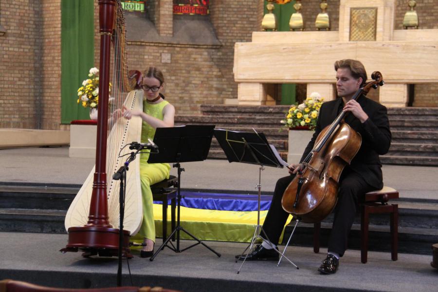 Natalia Smishchenko en Christop Bunzendahl tijdens het Ave Maria van Mikhail Shukh © Mia Verbanck