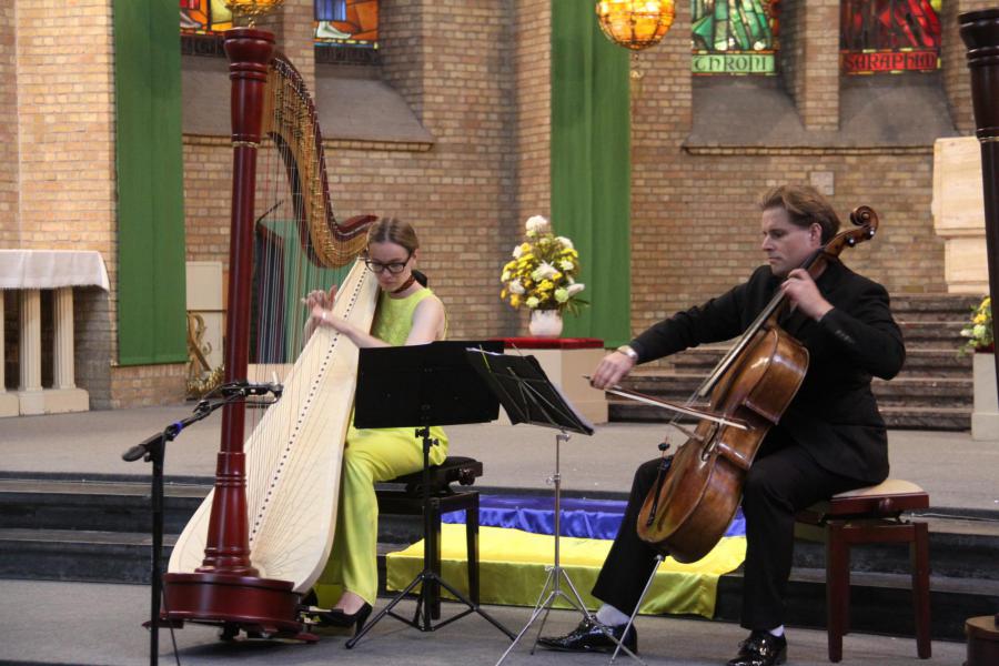 Natalia Smishchenko en Christop Bunzendahl tijdens het Ave Maria van Mikhail Shukh © Mia Verbanck