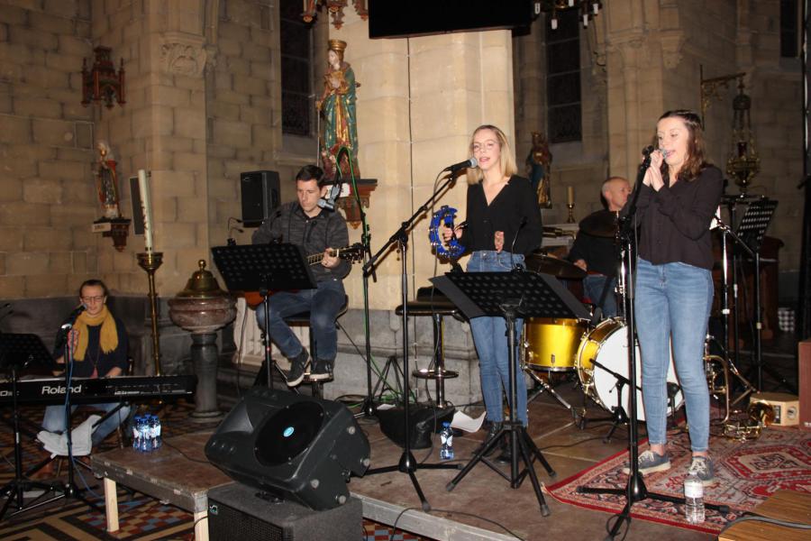 Hoopvol en vol verwachting © Parochie Kleine-Brogel