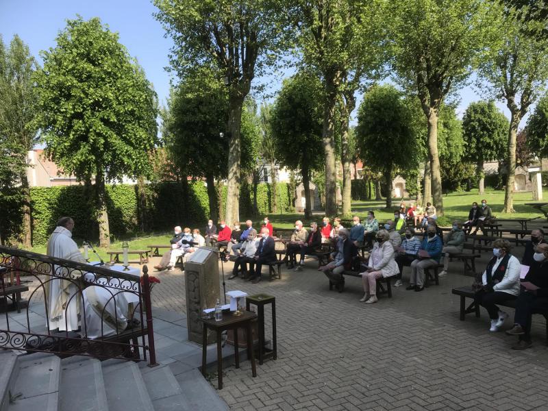 Openluchtviering in het Rosarium 2021 © Hans van Hove