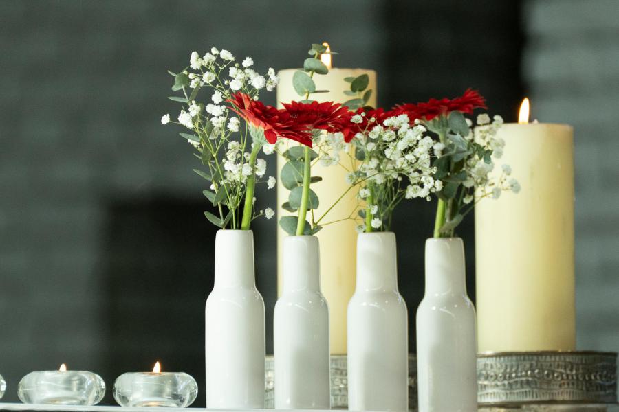 Detail van de bloemversiering, verzorgd door Mit Engels en Marie Christine Dierickx © 't Fotograafken