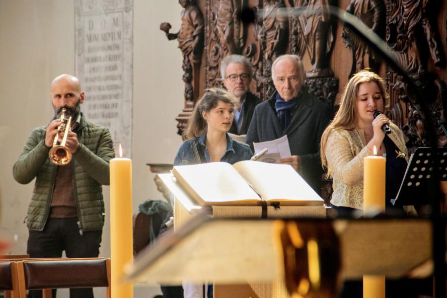 Jong en oud zingt Gods lof © Pastorale zone Leuven aan de Dijle