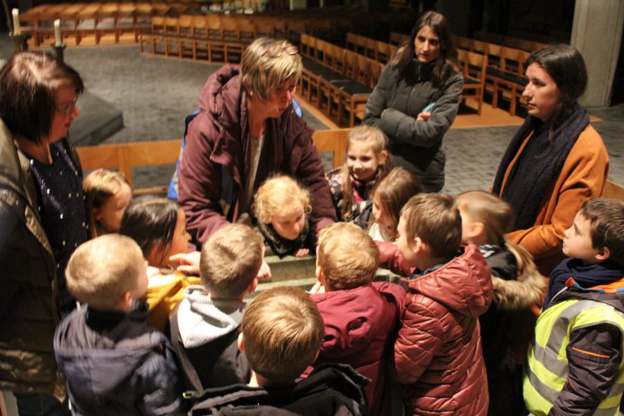 De doopvont, hier worden de kindjes in gedoopt © JvR