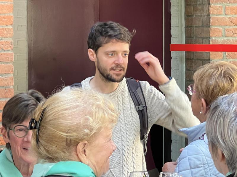 Stijn Paredis, dirigent van het Koninklijk Familiakoor uit Edegem © Dirk Bellens