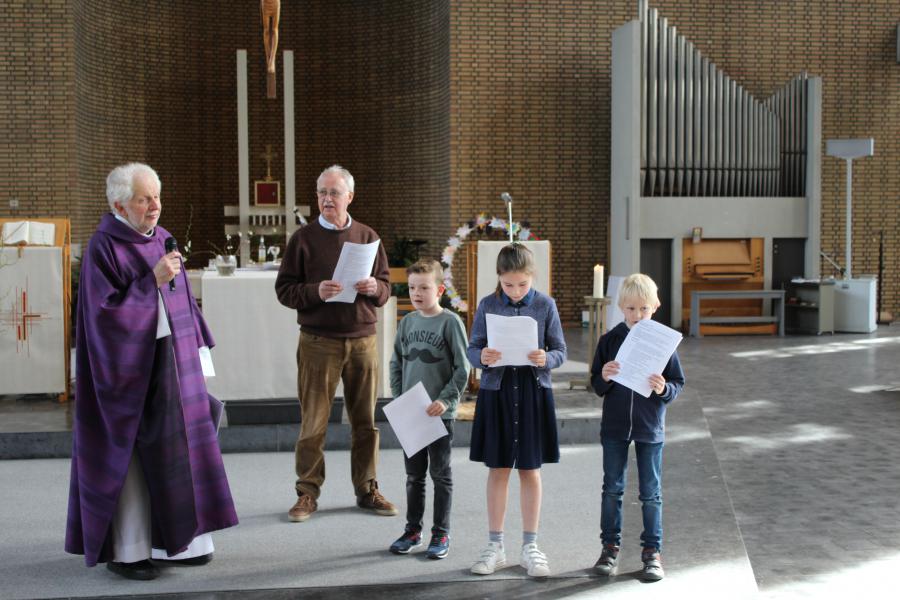 Dat is toch wel een beetje spannend: lezen in zo'n grote kerk en voor zoveel mensen 