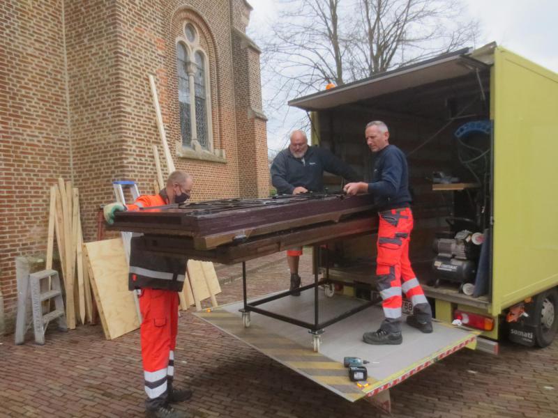 kerkdeuren hersteld © parochie Onze-Lieve-Vrouw Lichtaart