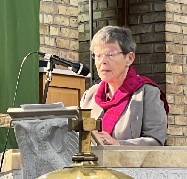 Liliane Marinus uit OLV Middelares in Berchem las de voorbeden © Dirk Bellens