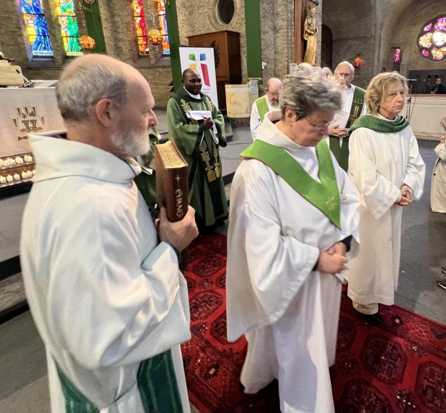 de viering is afgelopen © Dirk Bellens