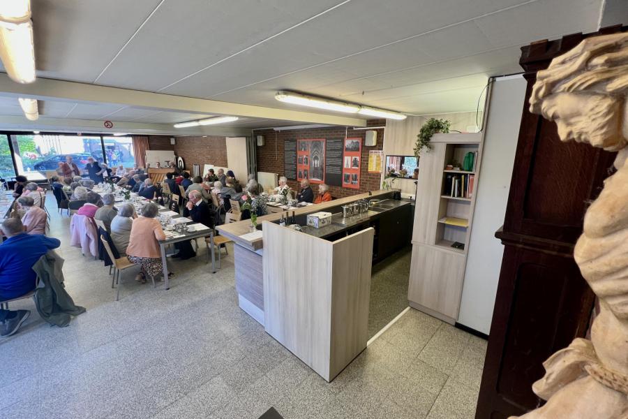 Samen sterk: de grote Samana-familie viert het leven en de verrijzenis © Pastorale zone Leuven aan de Dijle