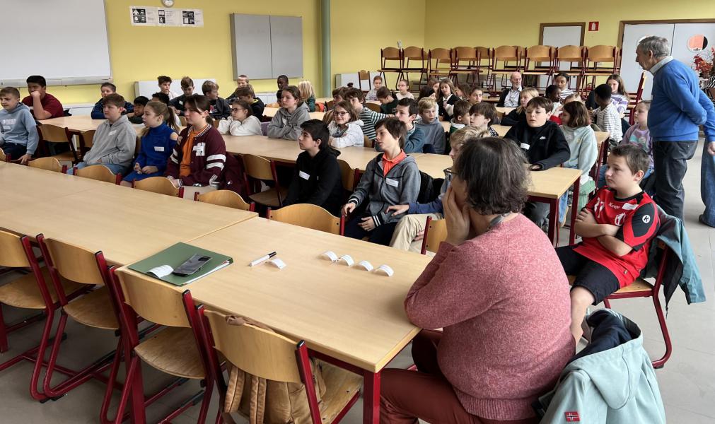 Altijd spannend wat we bij de vormselbijeenkomst gaan doen, 15 november 2025 © Dirk Bellens