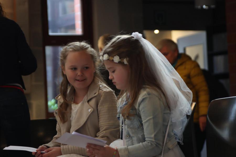 Voor de viering is er toch wel wat spanning te voelen © Kristof Ledens