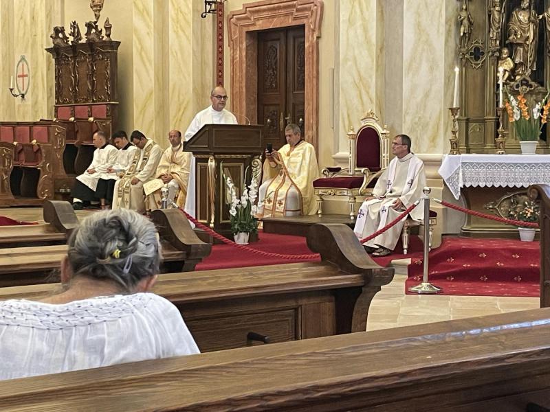 Eucharistie in de kathedraal © Christof Bouweraerts