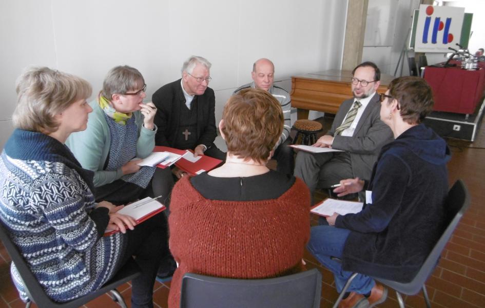 Het Interdiocesaan Pastoraal Beraad debatteerde op zijn driemaandelijkse forum over de eigenheid van de christelijke uitvaart © IPB